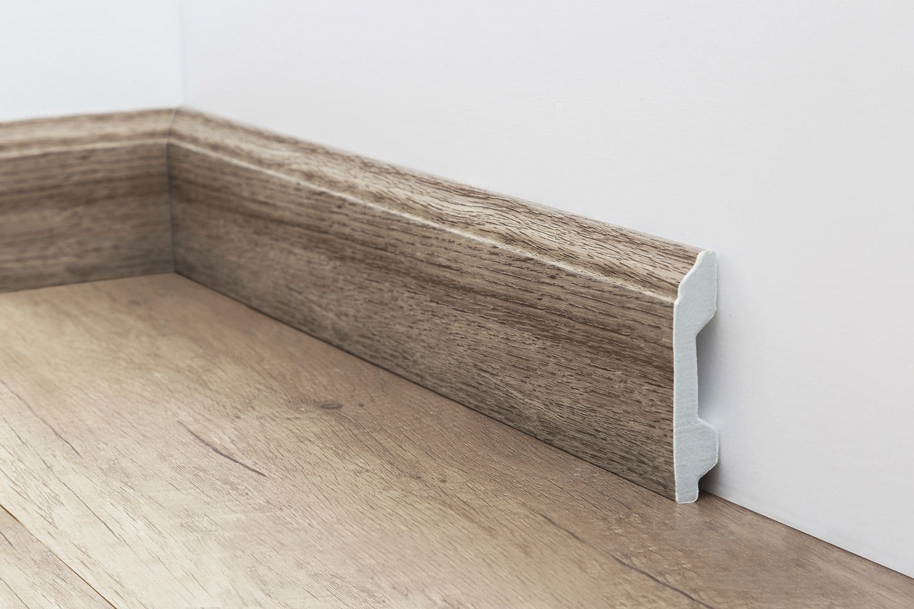 Zócalo de PVC - 1,5x8,2cm