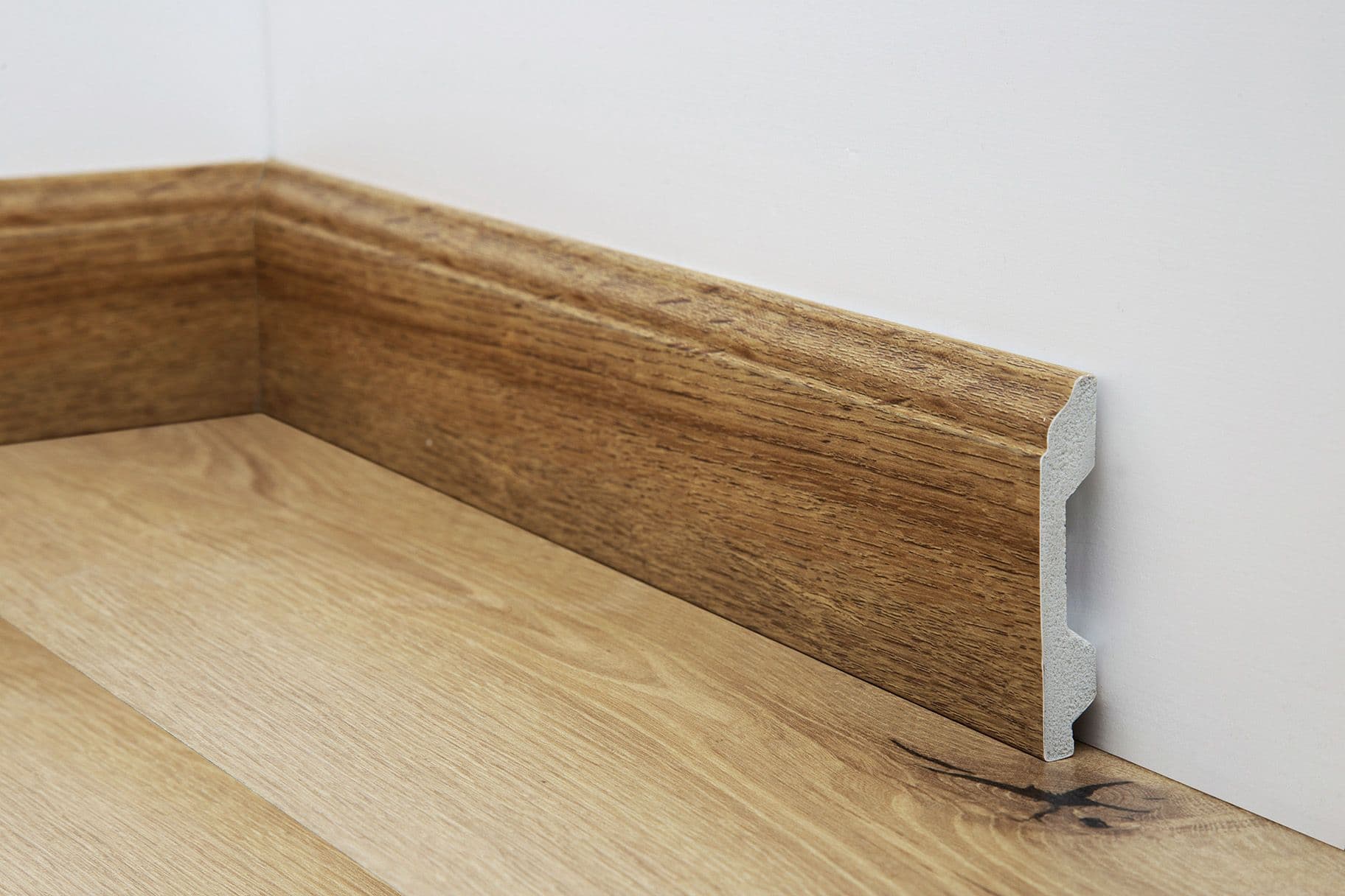 Zócalo de PVC - 1,5x8,2cm